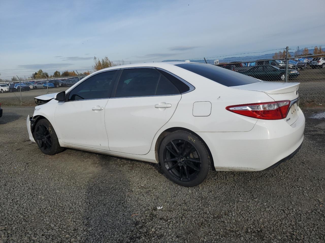 2016 TOYOTA CAMRY