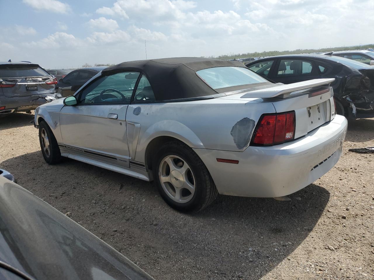 2001 FORD MUSTANG