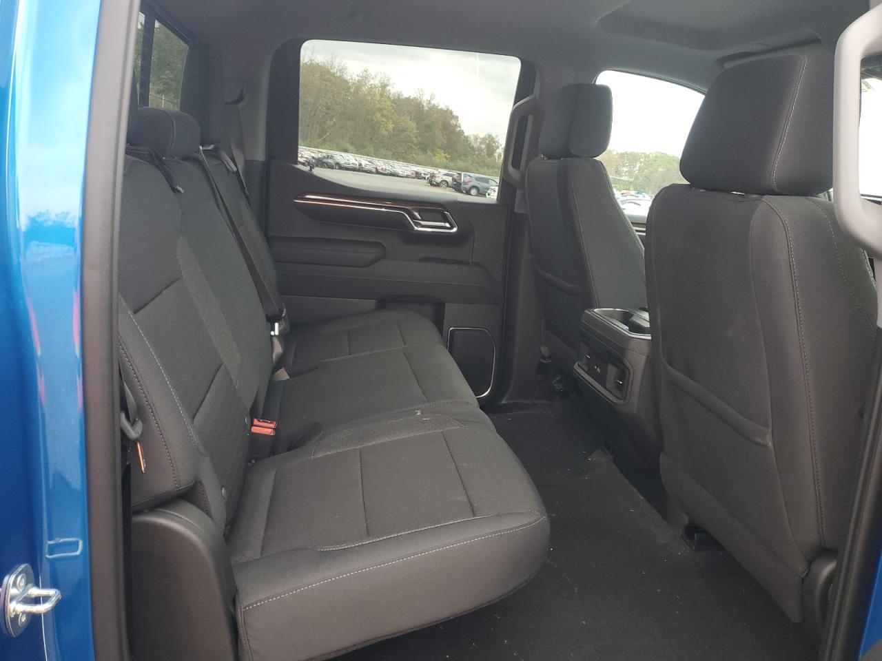 2023 CHEVROLET Silverado