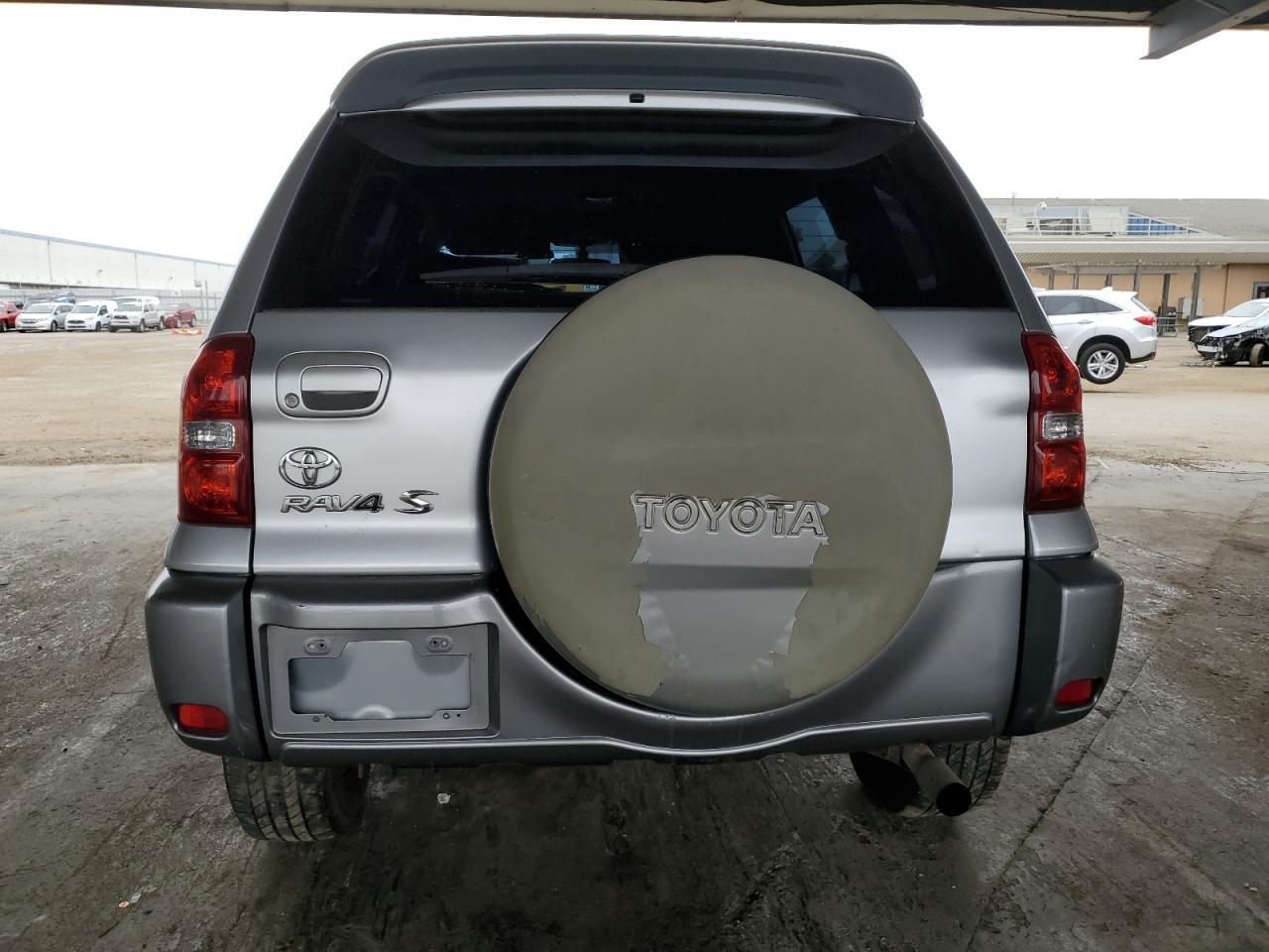 2004 TOYOTA RAV4