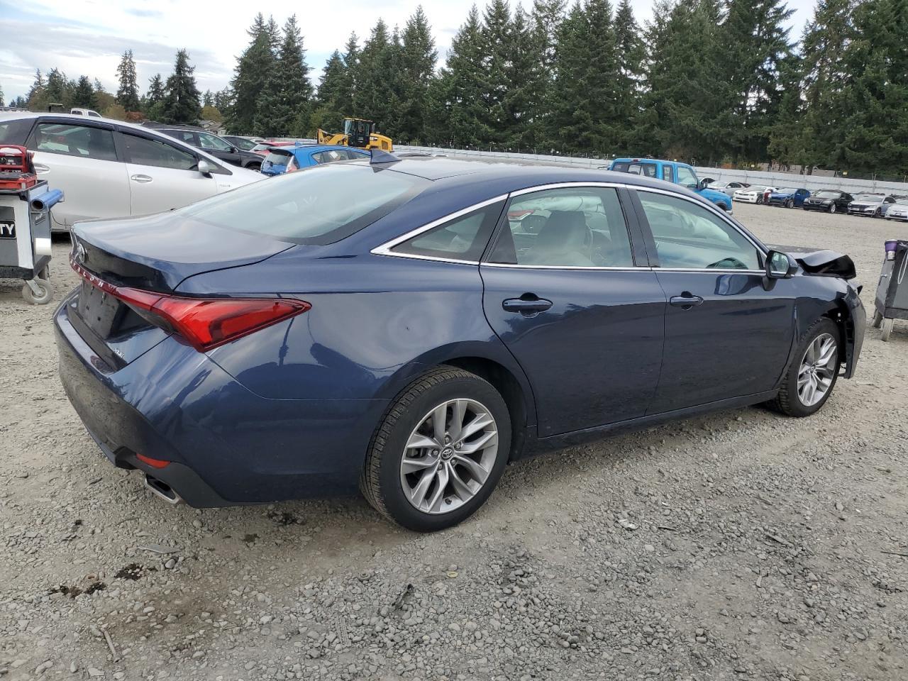 2019 TOYOTA Avalon