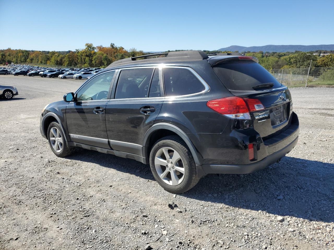 2013 SUBARU Outback