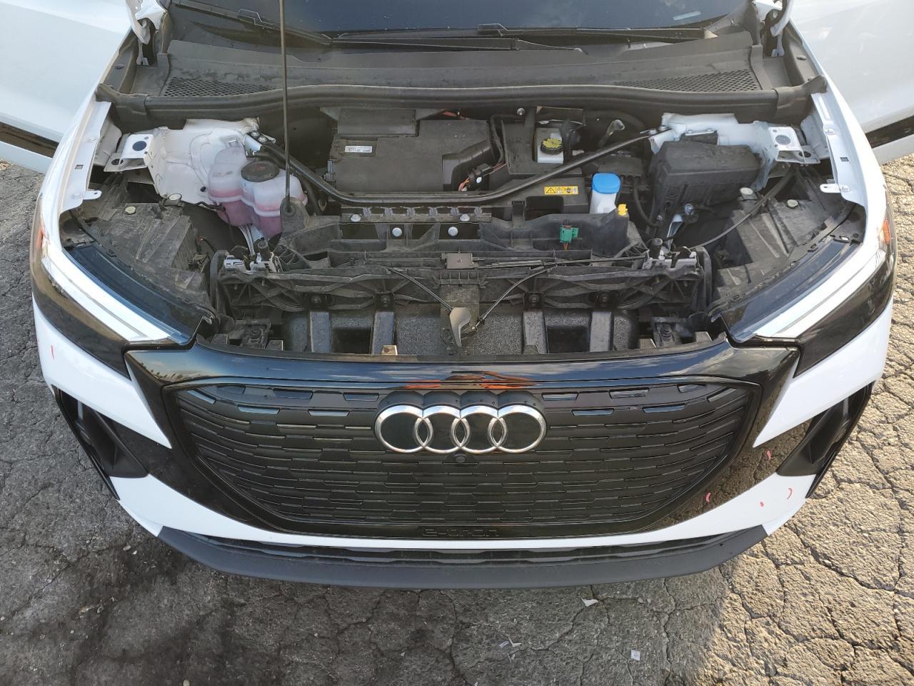2024 AUDI Q4 e-tron