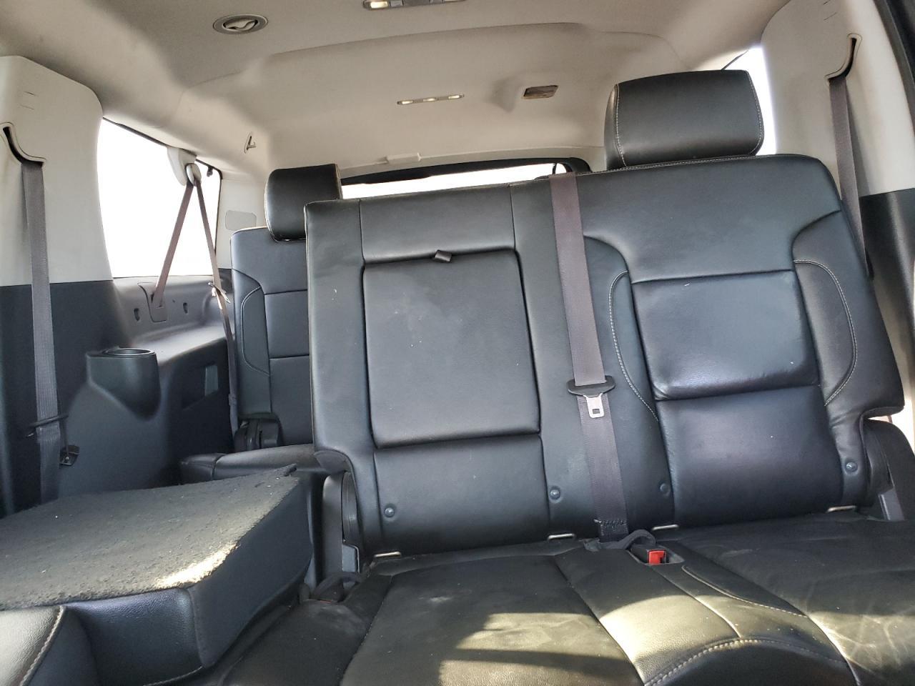 2016 CHEVROLET Suburban