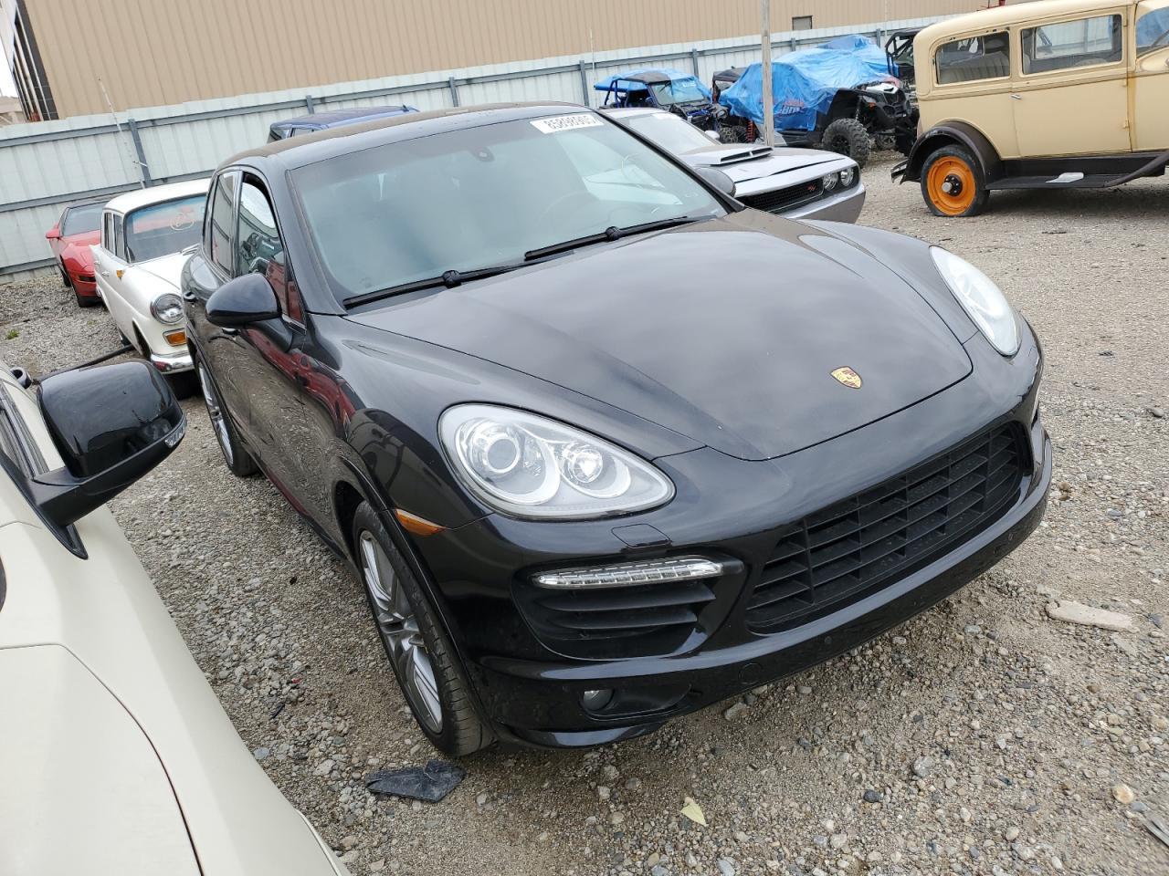2014 PORSCHE CAYENNE
