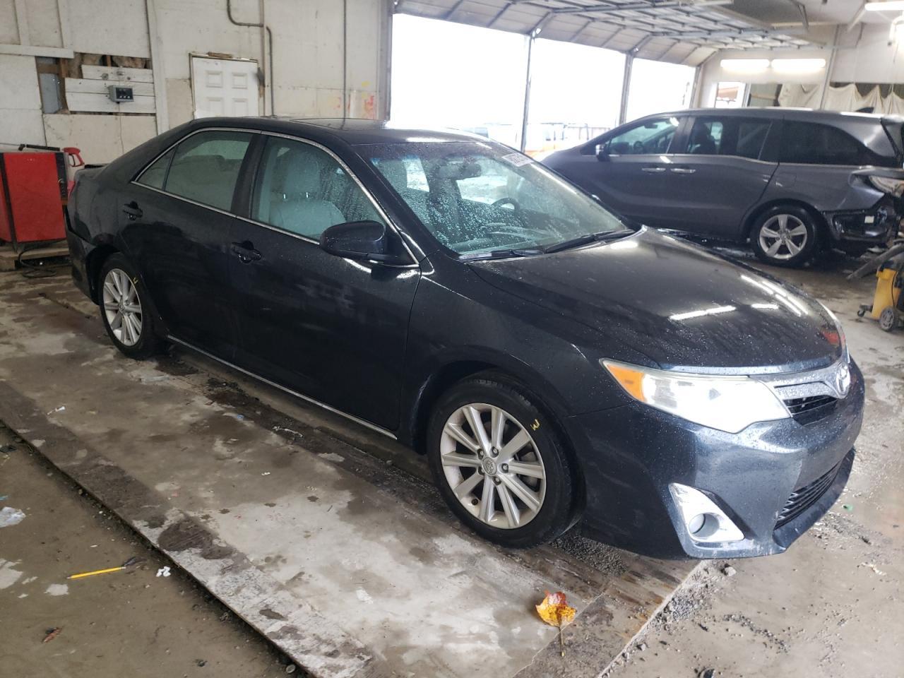 2013 TOYOTA CAMRY