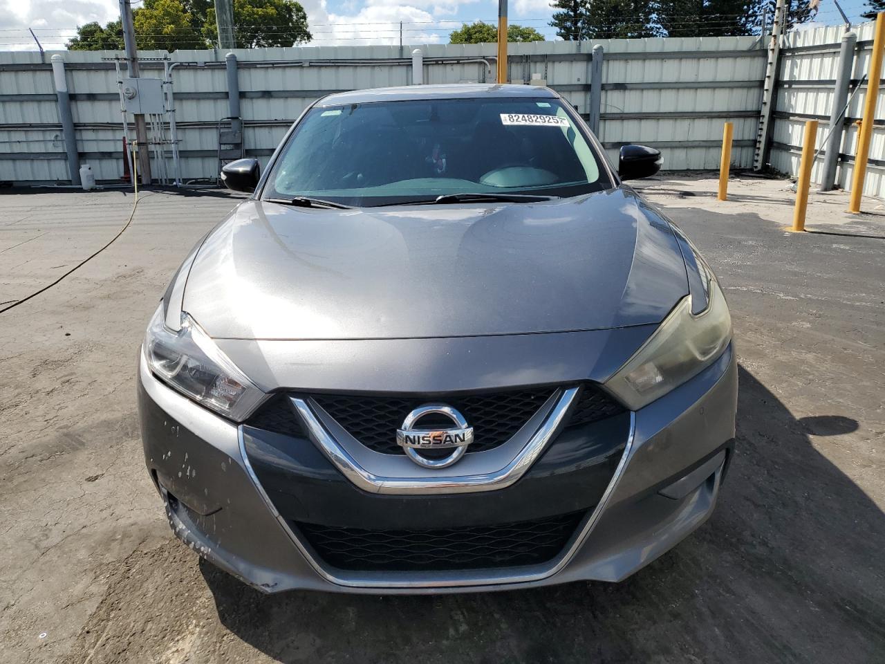 2017 NISSAN Maxima