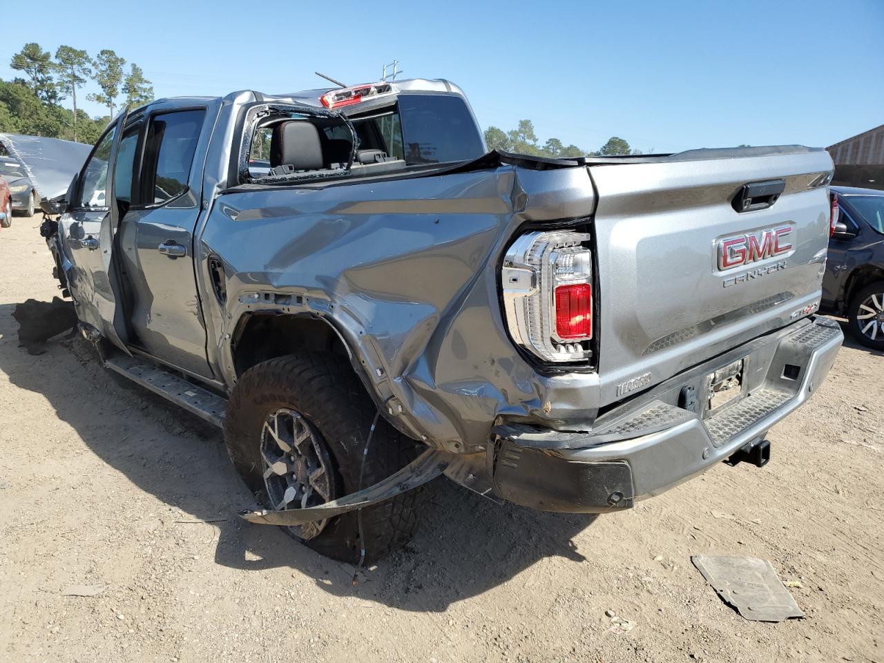 2024 GMC CANYON
