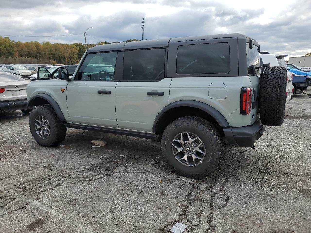 2024 FORD Bronco