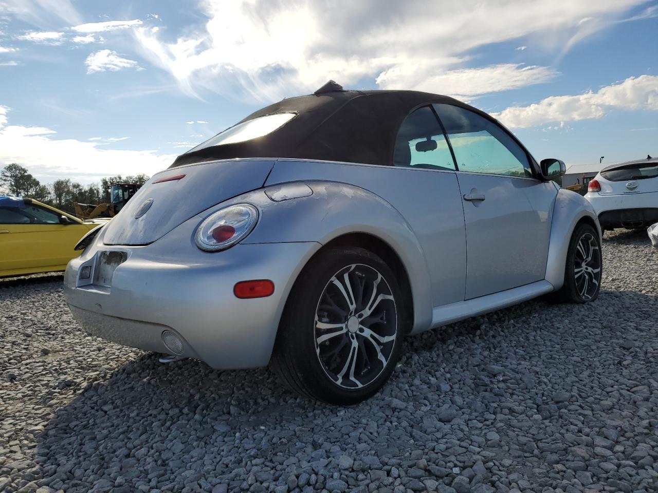 2005 VOLKSWAGEN Beetle