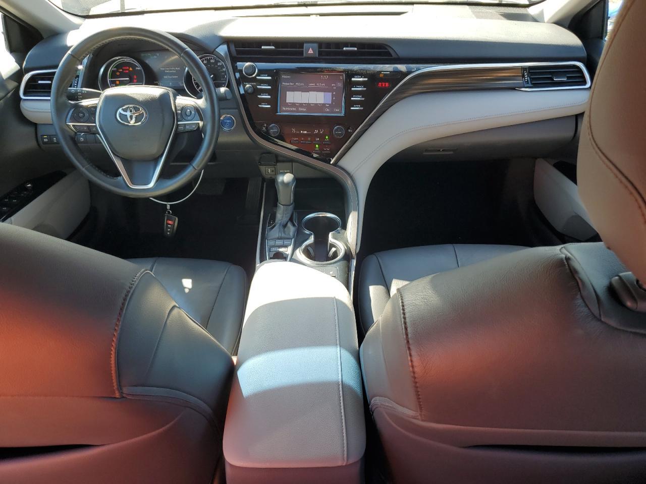 2018 TOYOTA CAMRY