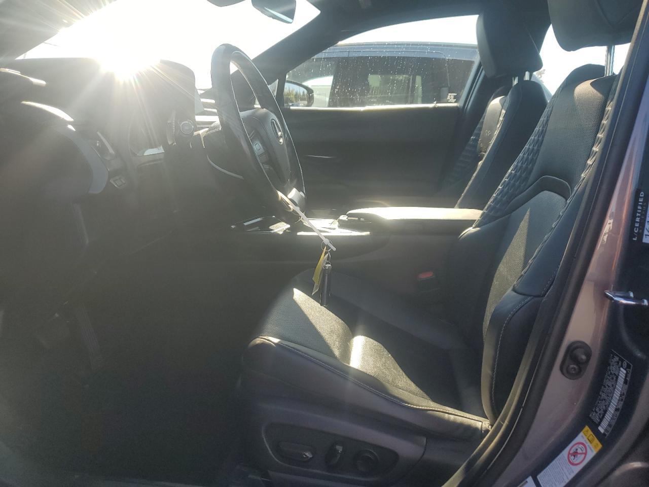 2019 LEXUS UX 200