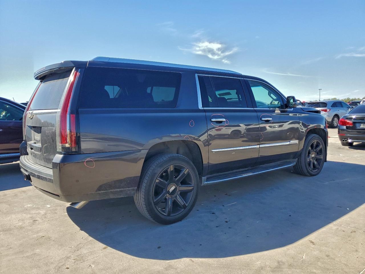 2018 CADILLAC Escalade ESV