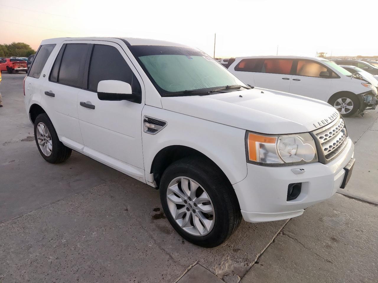 2011 LAND ROVER LR2