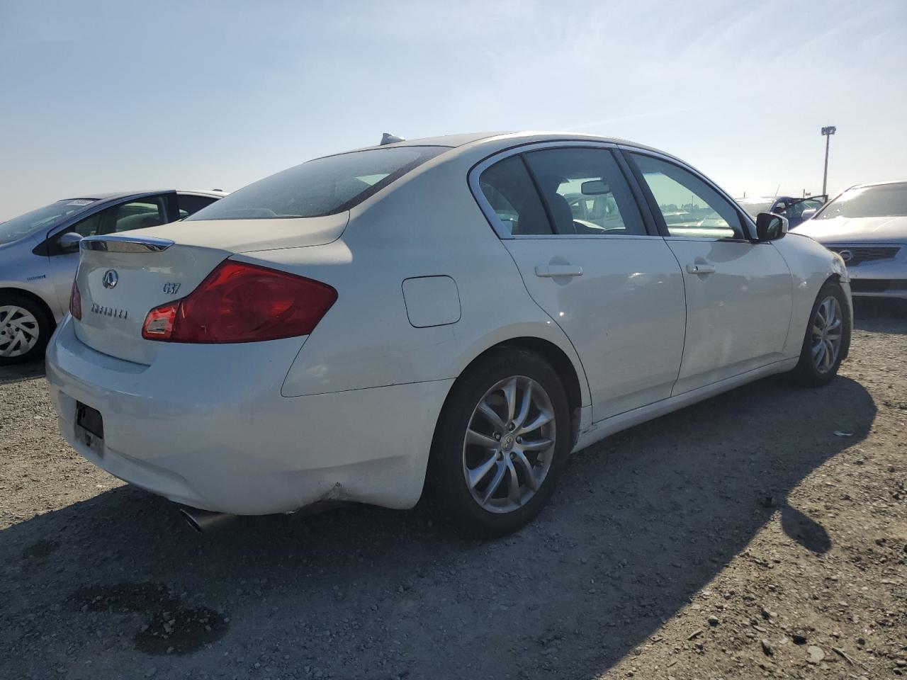 2009 INFINITI G37