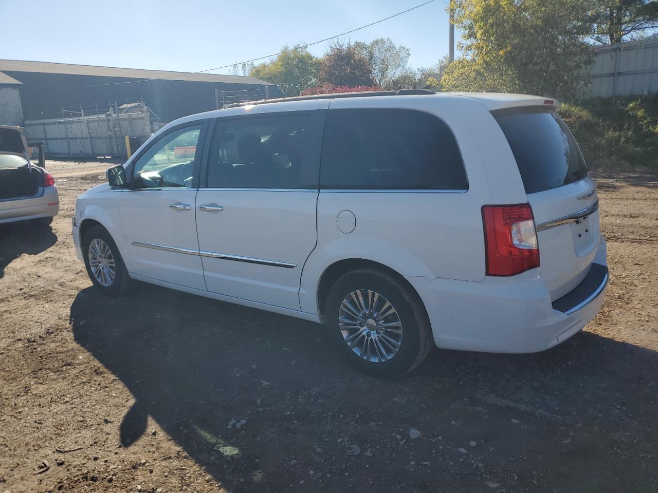 2014 CHRYSLER Town & Country