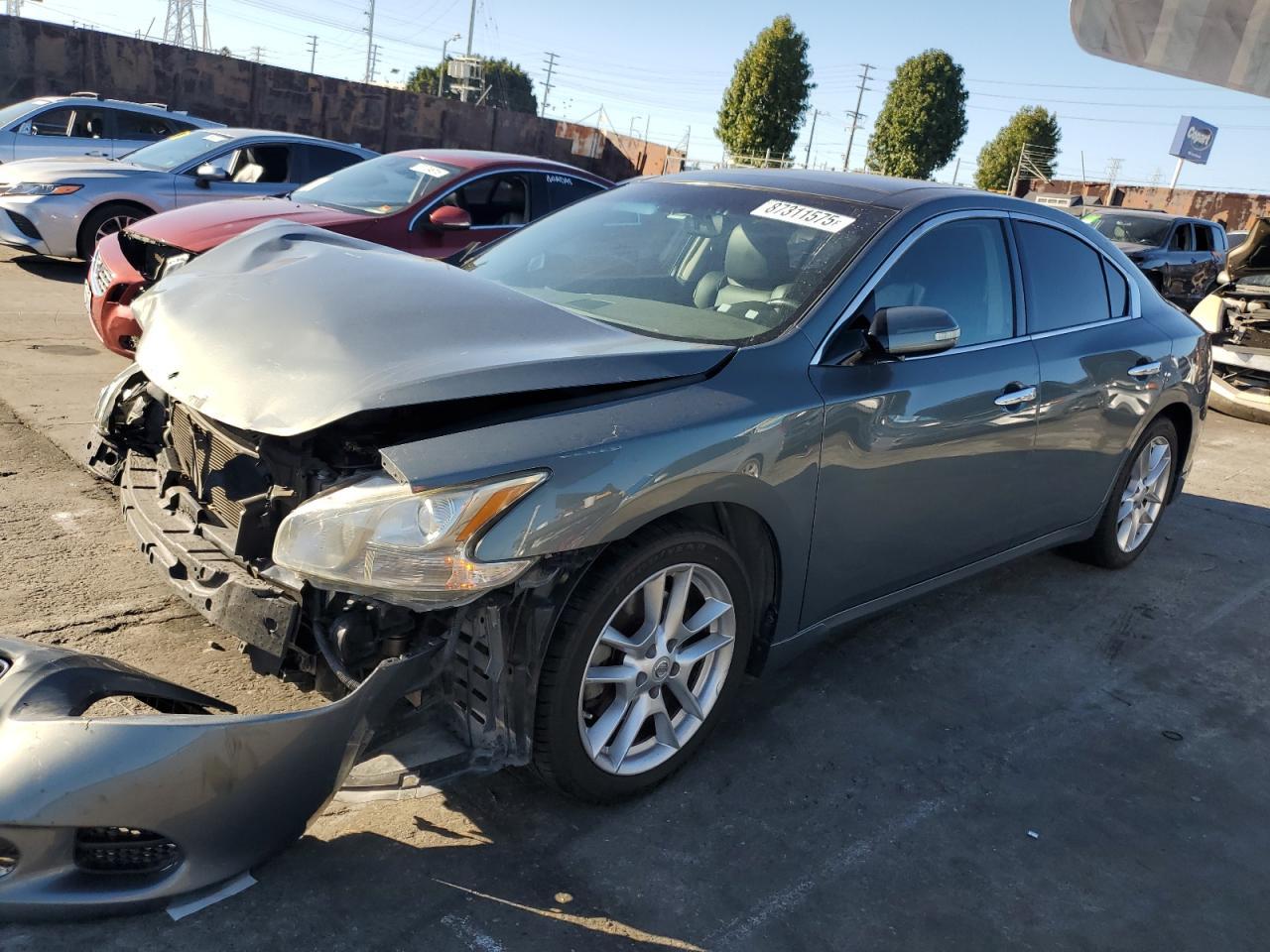 2011 NISSAN Maxima
