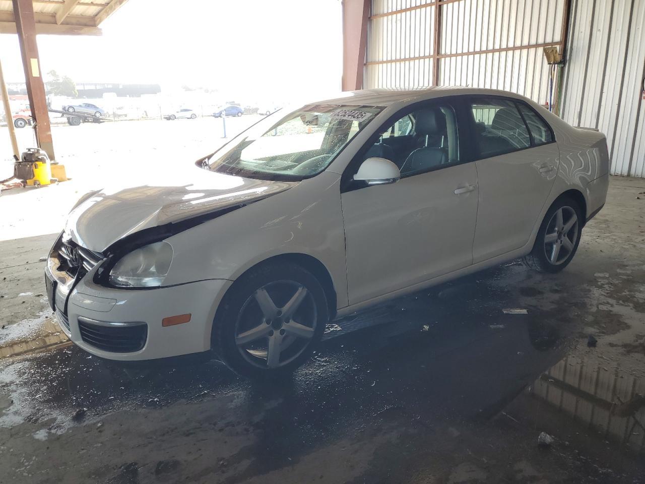 2010 VOLKSWAGEN JETTA
