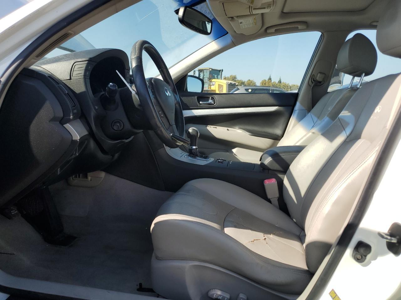 2009 INFINITI G37