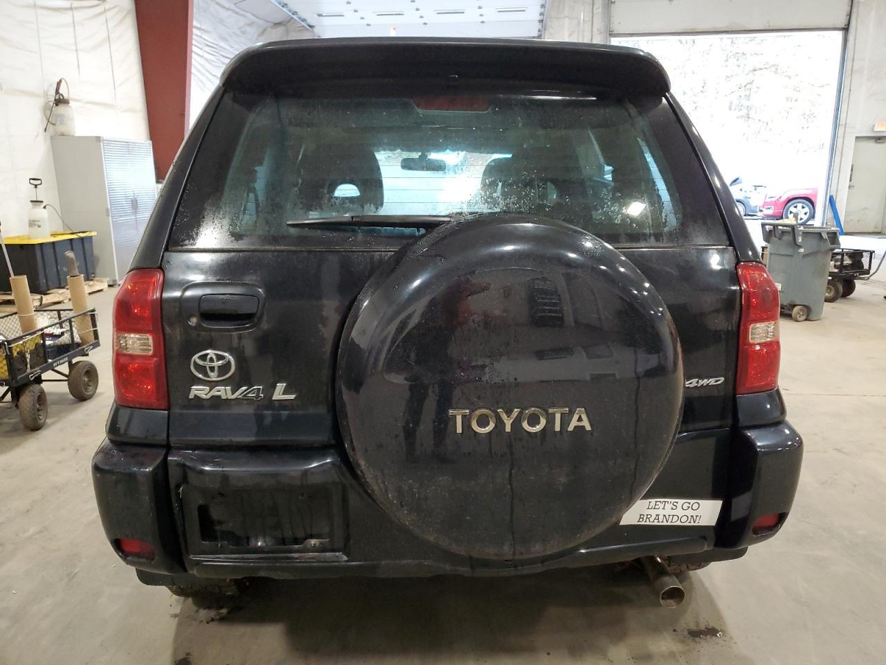 2004 TOYOTA RAV4