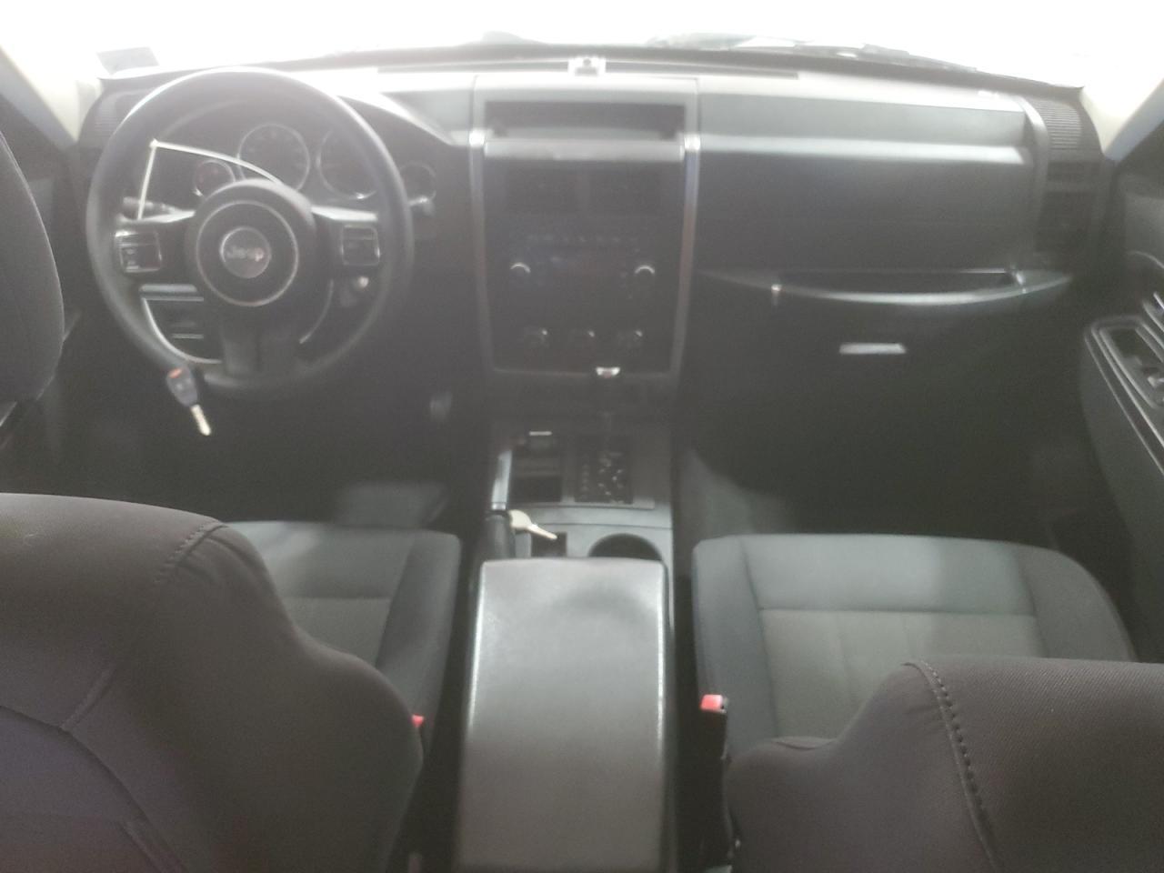 2011 JEEP Liberty