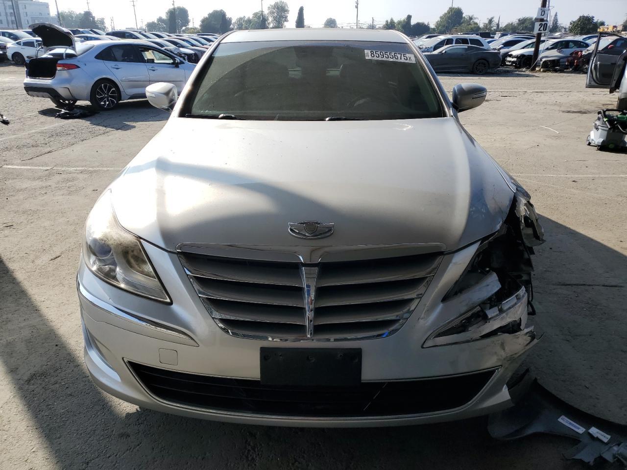 2013 HYUNDAI GENESIS