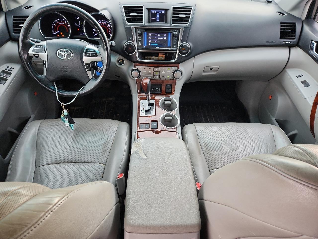 2013 TOYOTA HIGHLANDER