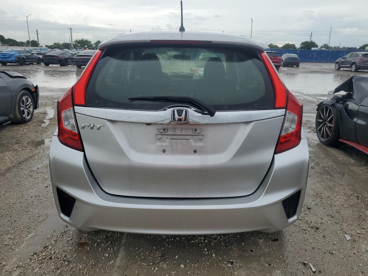2016 HONDA FIT