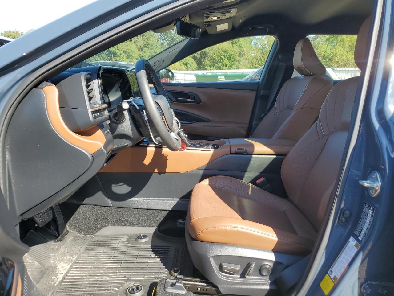 2025 TOYOTA Crown