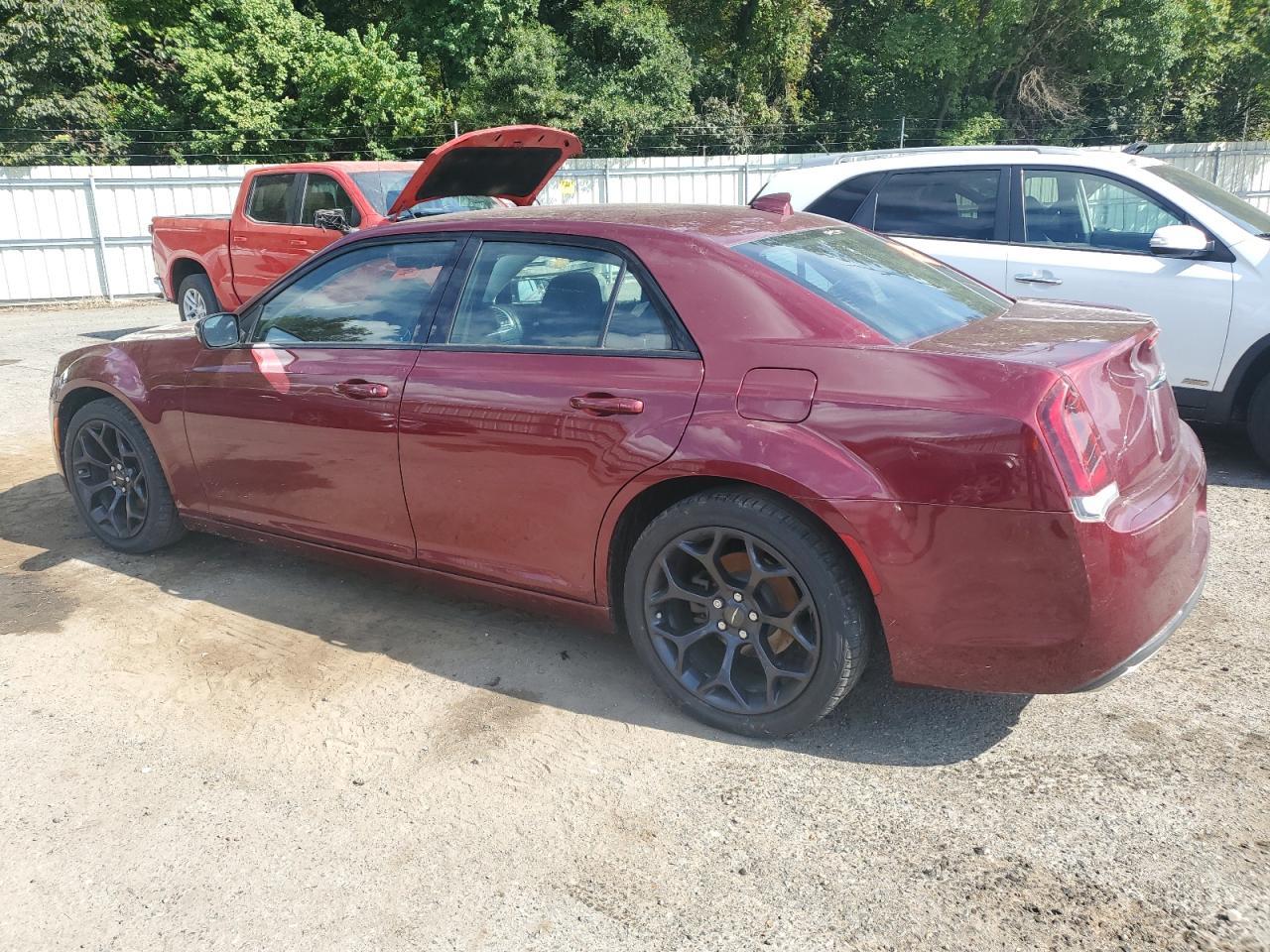2019 CHRYSLER 300