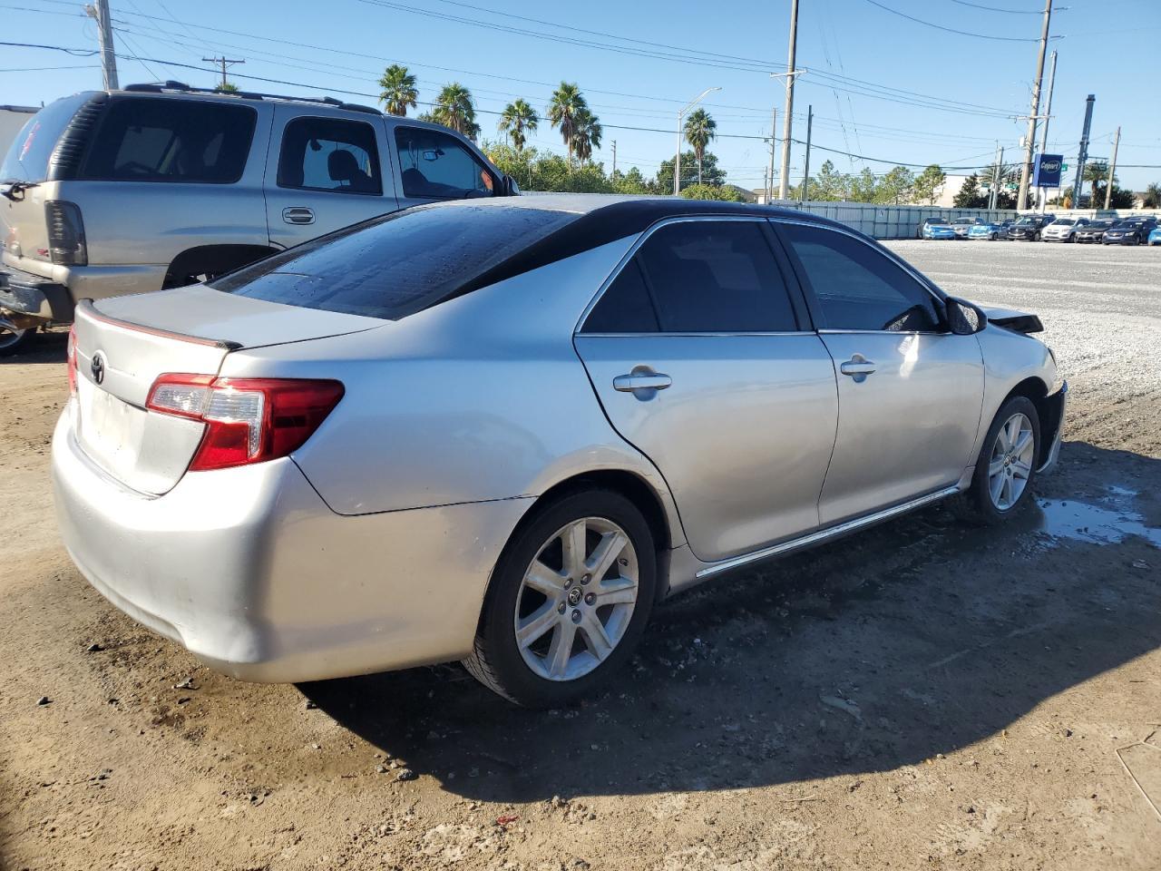 2012 TOYOTA CAMRY