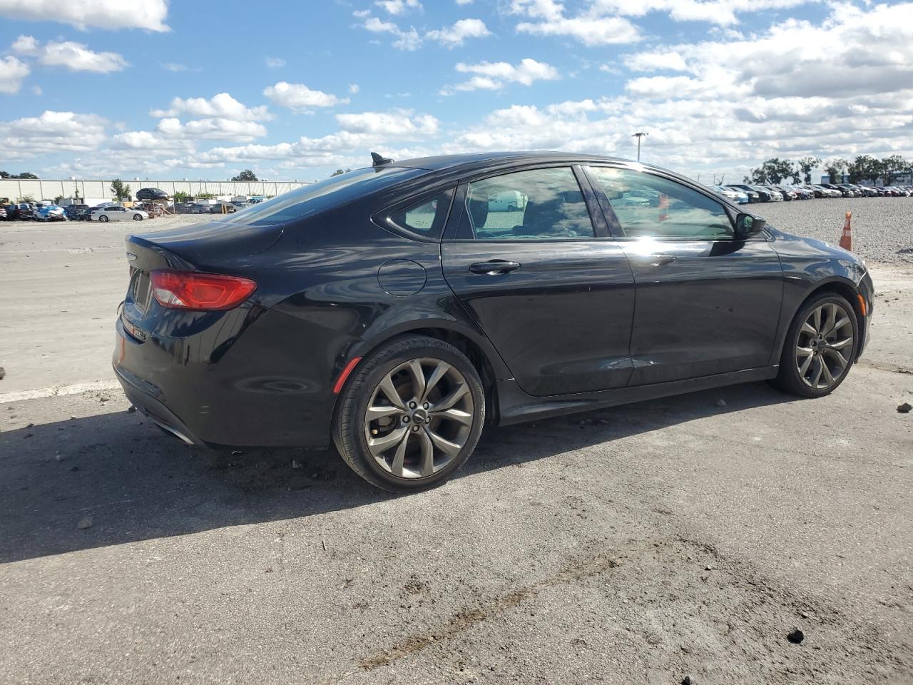 2015 CHRYSLER 200