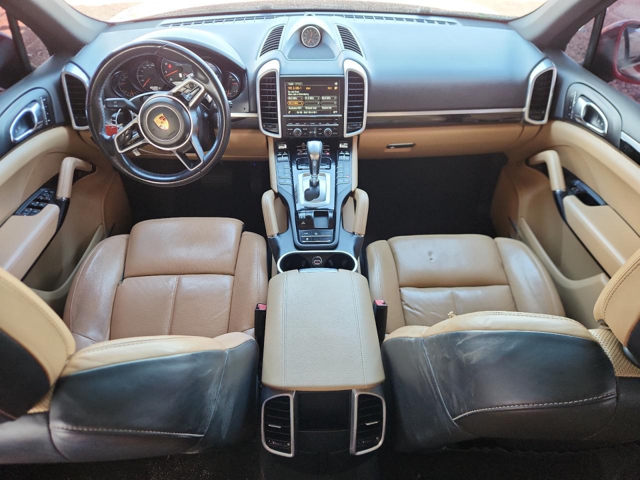 2016 PORSCHE CAYENNE