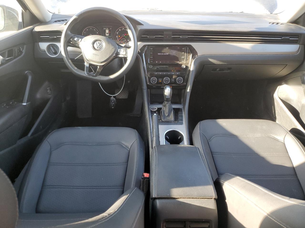 2022 VOLKSWAGEN Passat