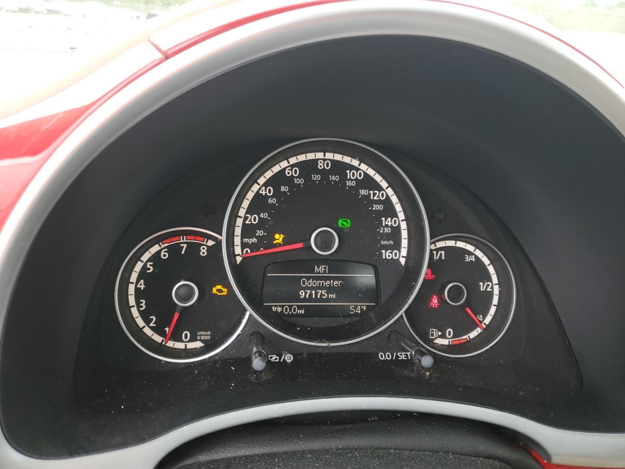 2013 VOLKSWAGEN Beetle
