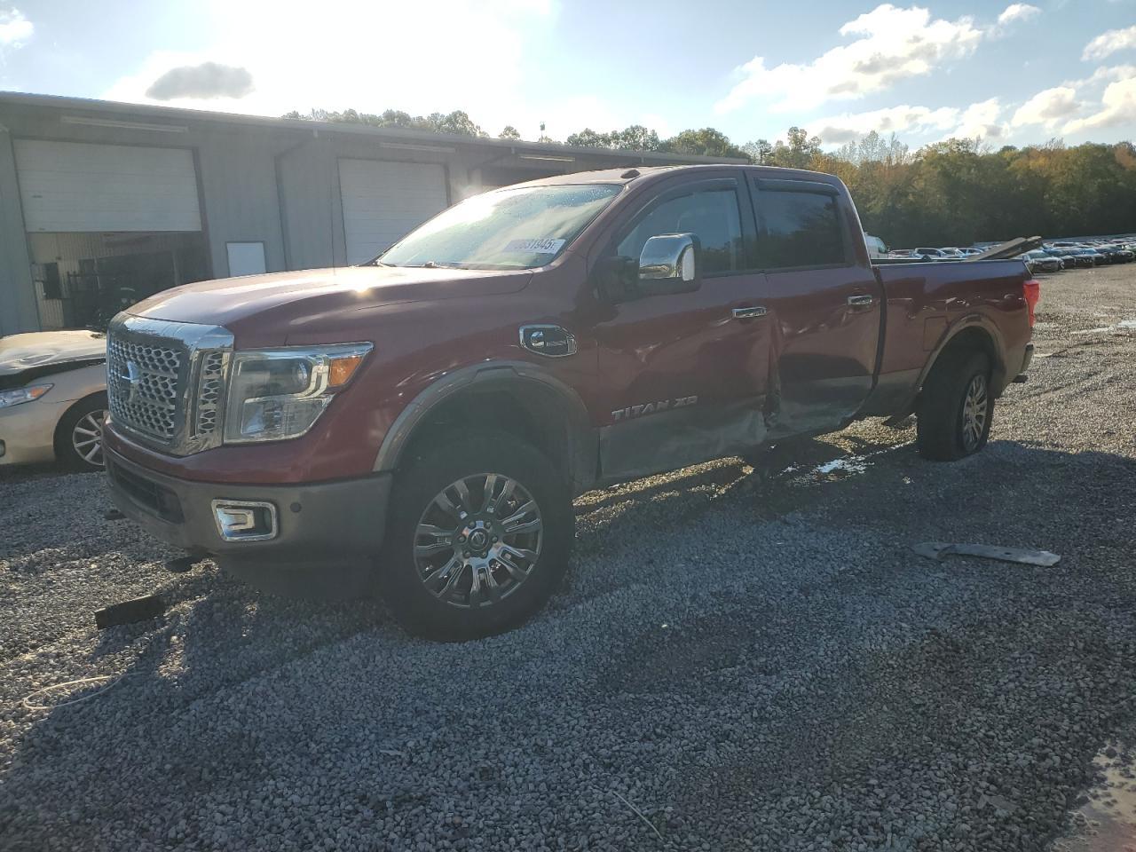 2016 NISSAN Titan