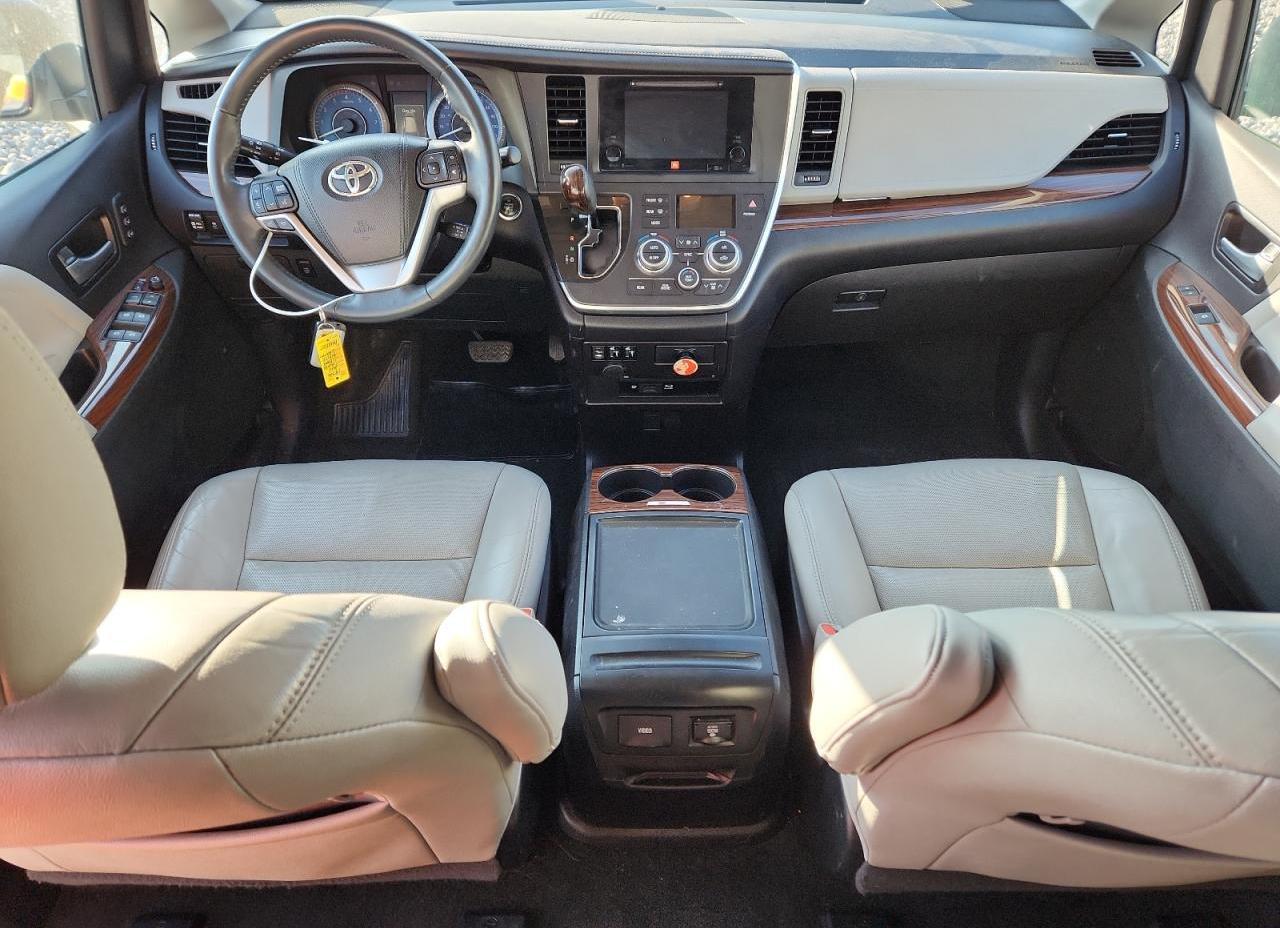 2015 TOYOTA SIENNA