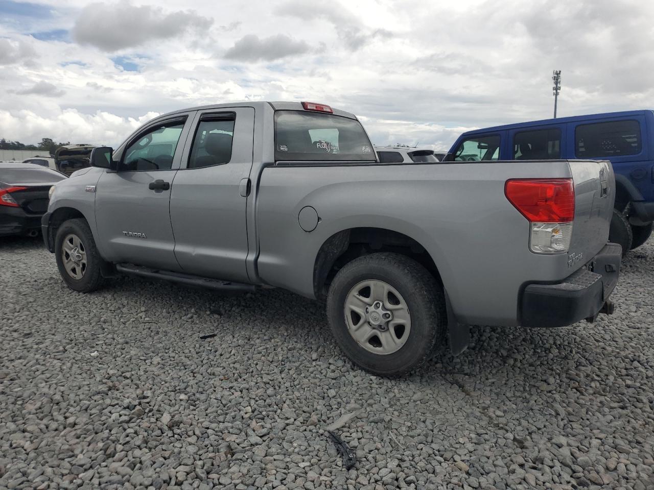 2011 TOYOTA TUNDRA