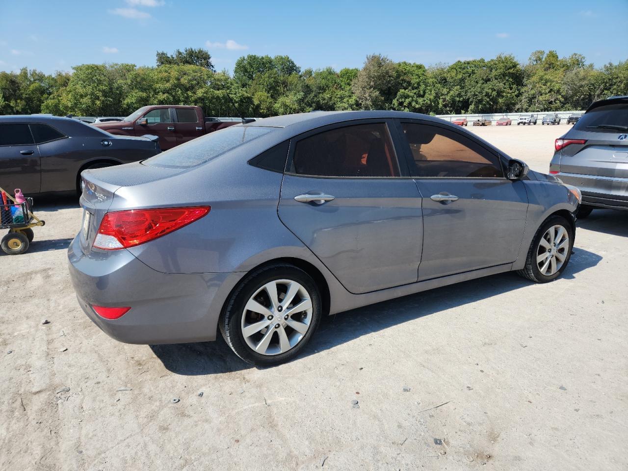 2014 HYUNDAI ACCENT