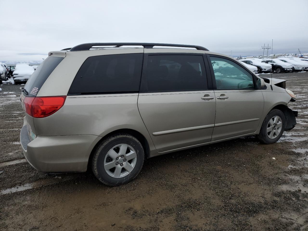 2009 TOYOTA SIENNA