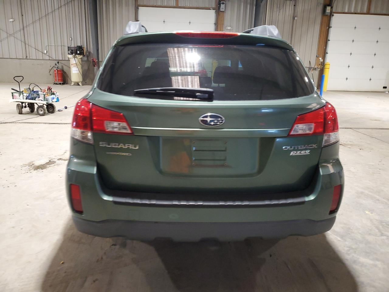 2010 SUBARU Outback
