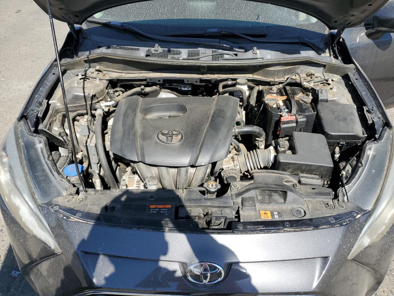 2017 TOYOTA YARIS