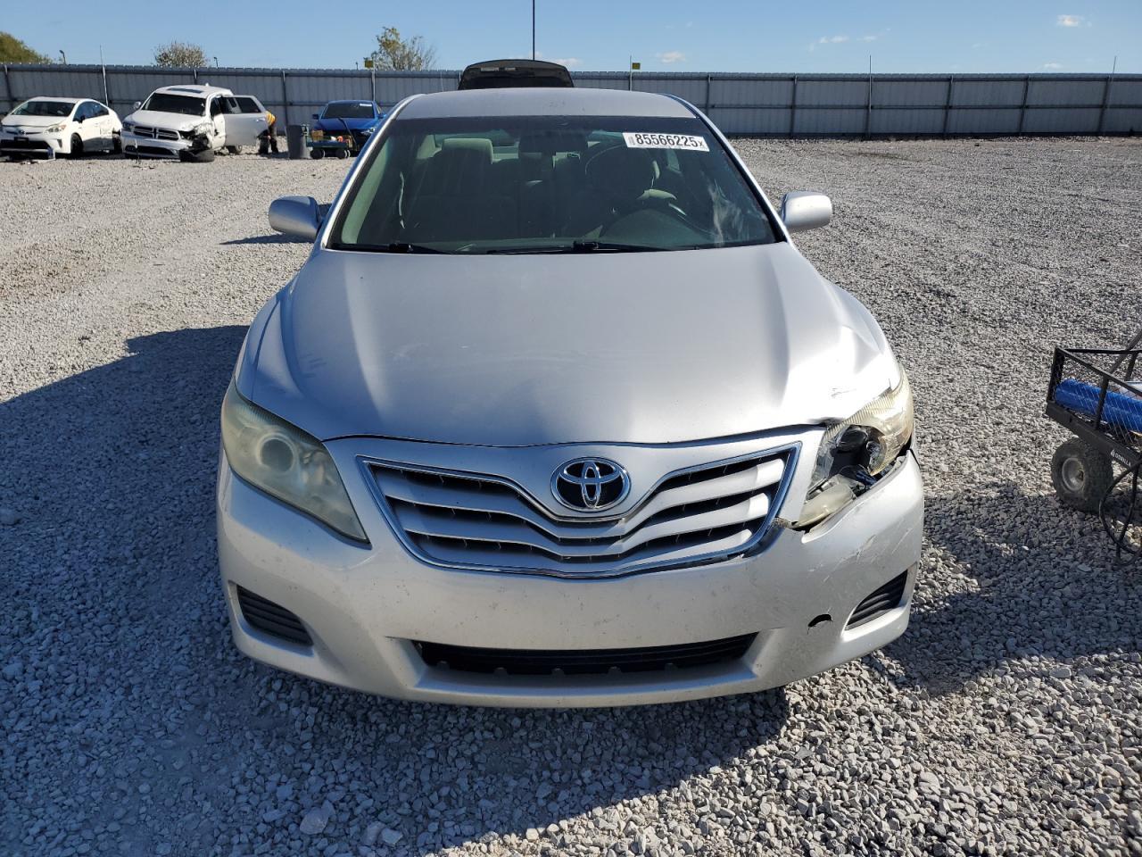 2011 TOYOTA CAMRY