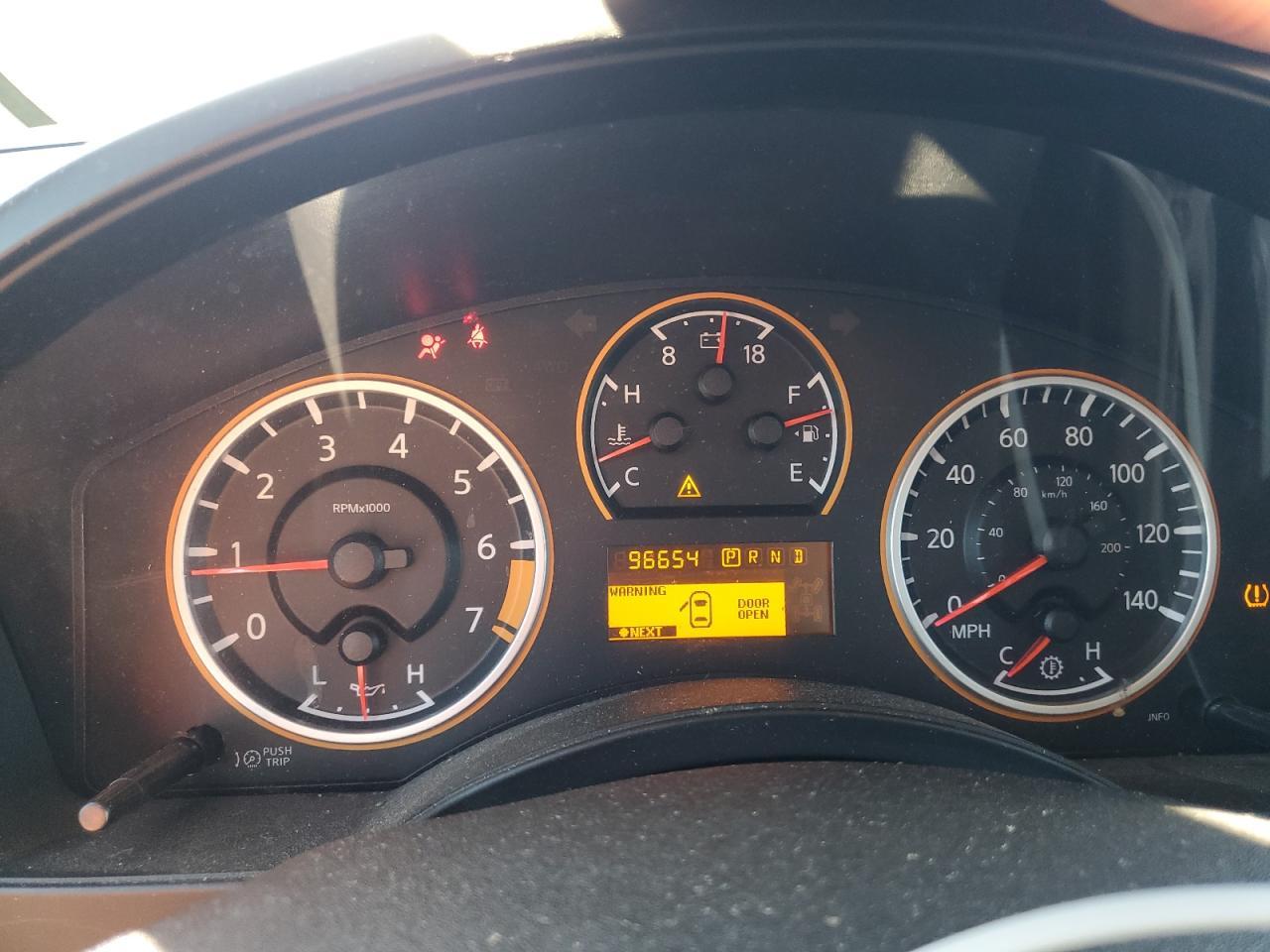 2012 NISSAN Titan