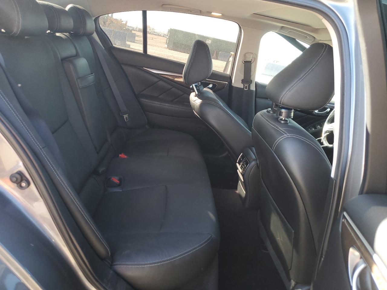 2016 INFINITI Q50