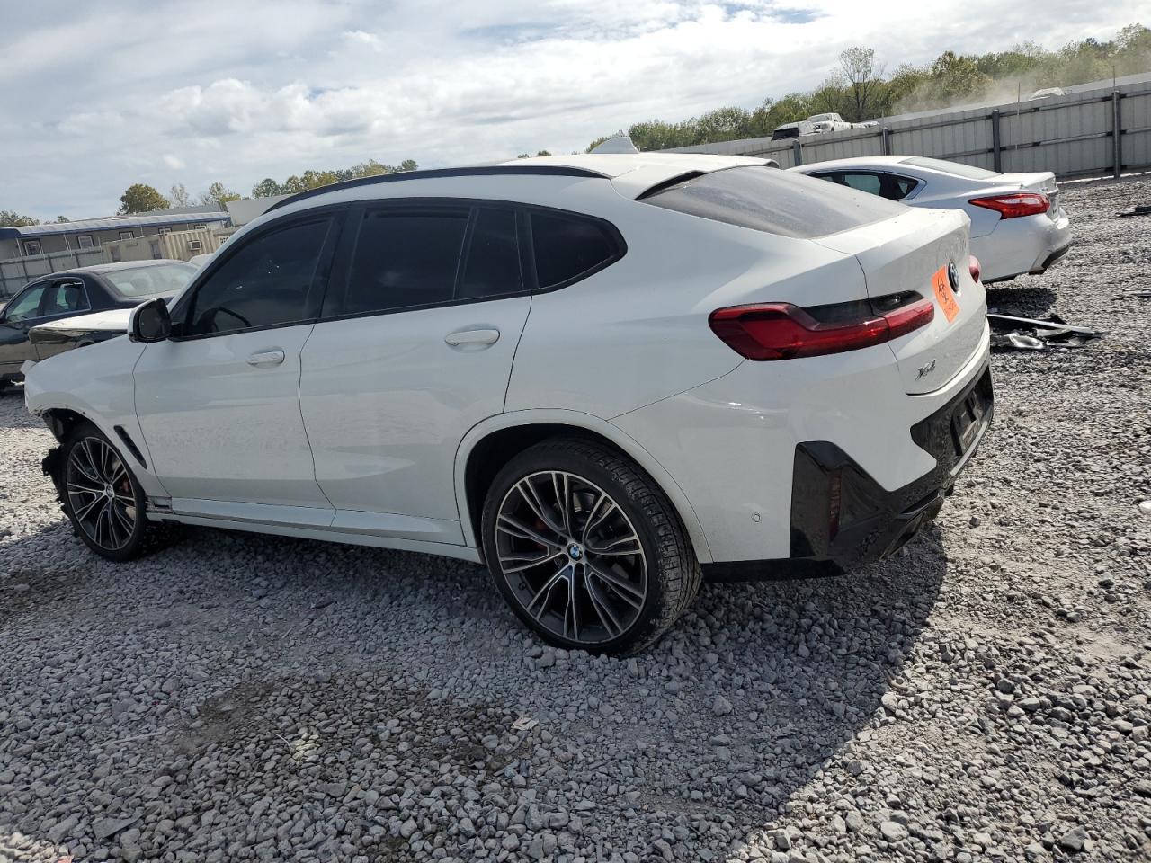 2023 BMW X4