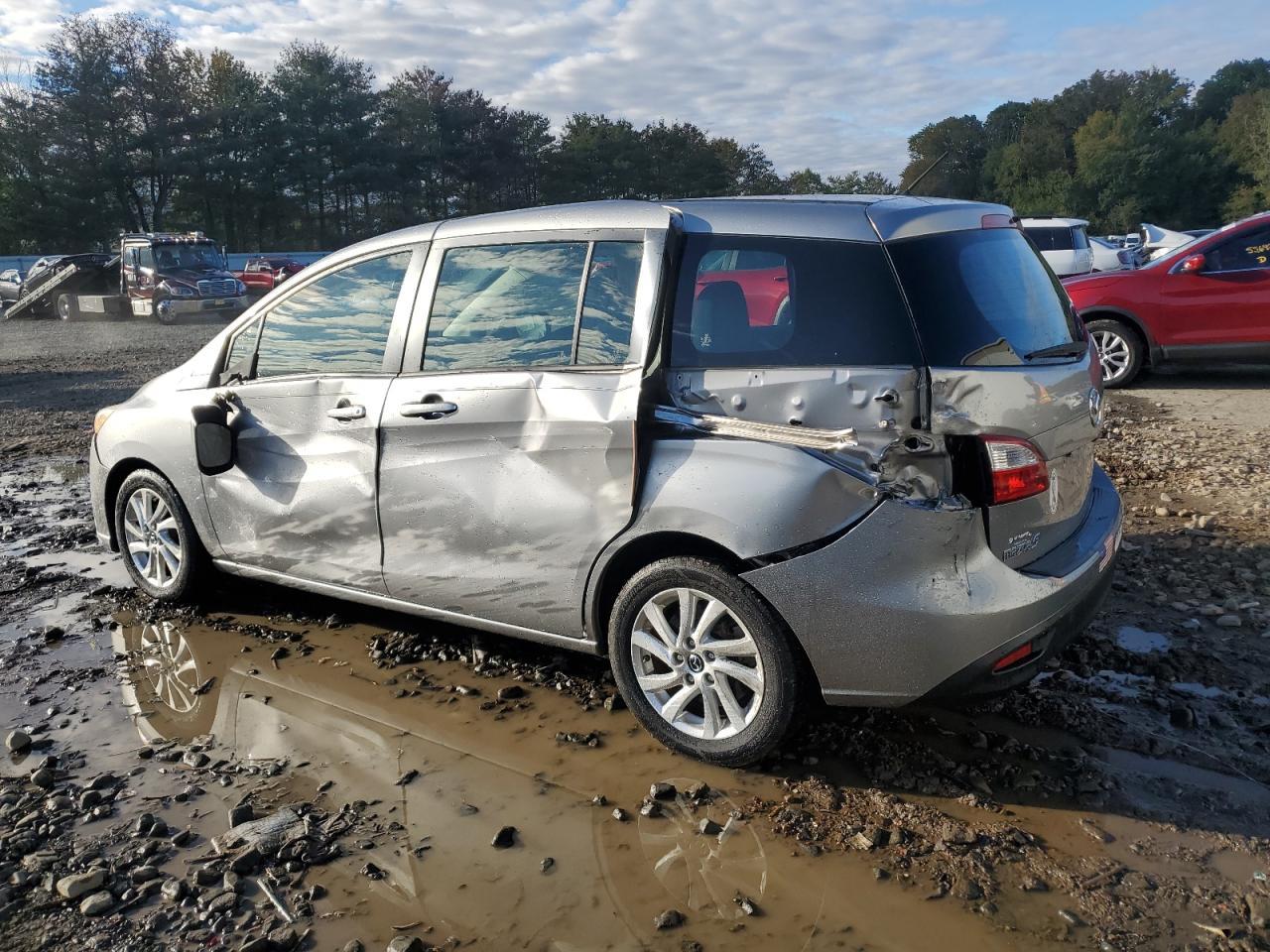 2013 MAZDA 5