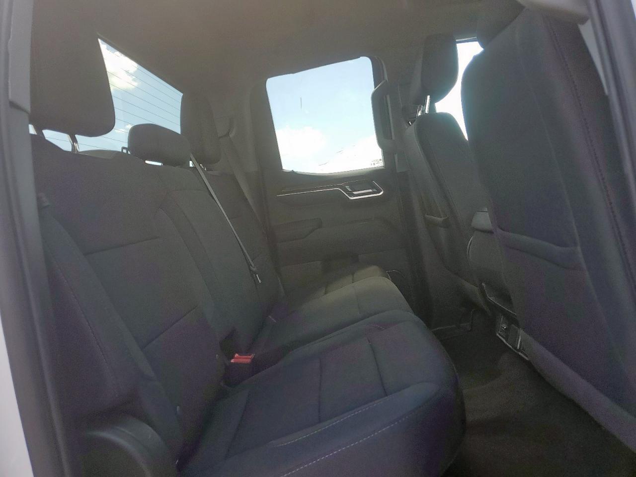 2024 GMC Sierra