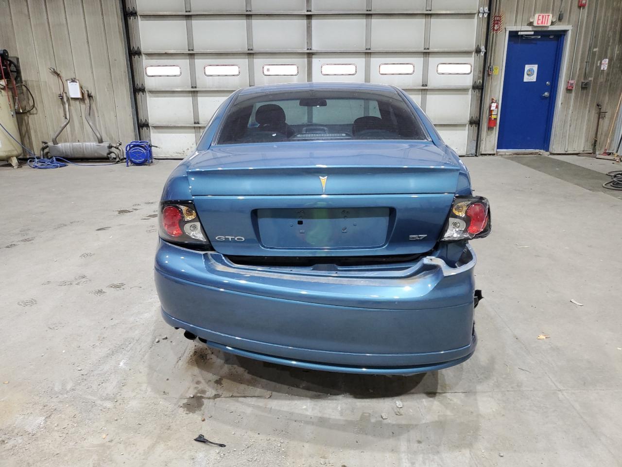 2004 PONTIAC Gto