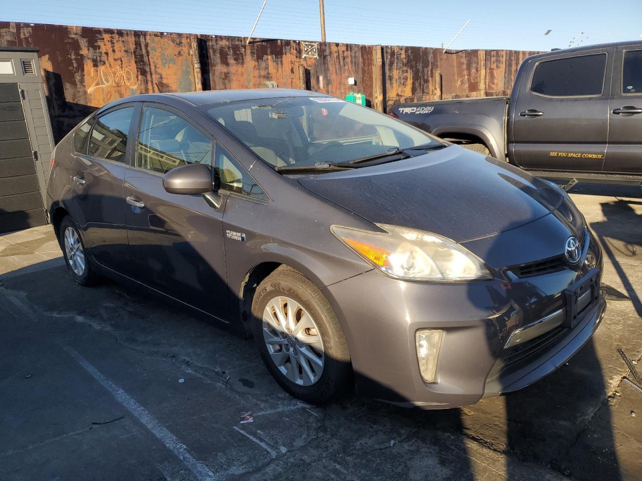 2014 TOYOTA Prius Plug-In